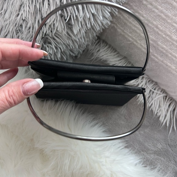 Elegant Black small purse - Picture 7 of 9